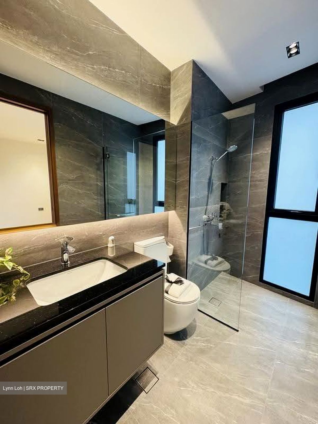 Sembawang Straits Estate (D27), Terrace #627935001